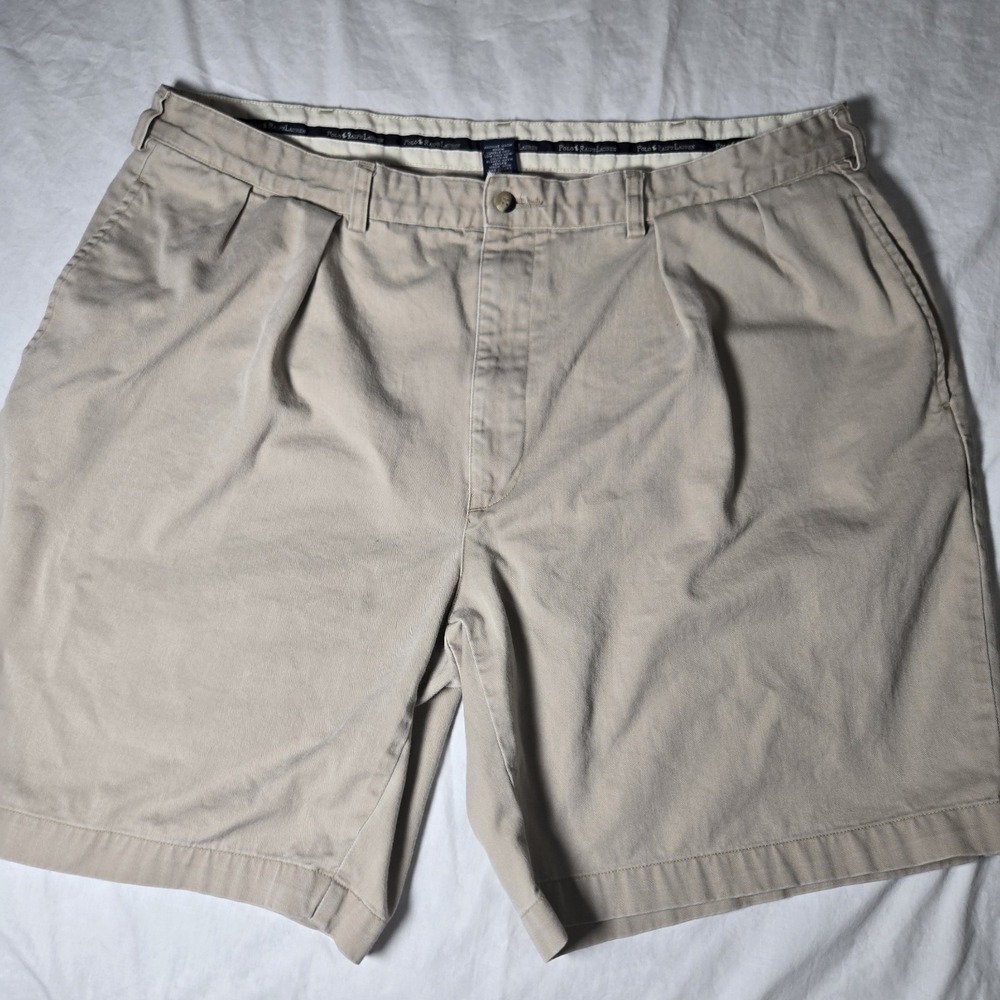 Polo Ralph Lauren Shorts Mens (Tag 42) Measures 38 Khaki Pleated Cotton Chino